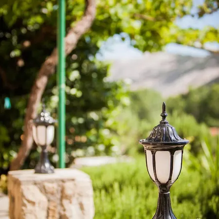 شقة In With Sea View, Terrace, Wireless, Washing Machine لوبار