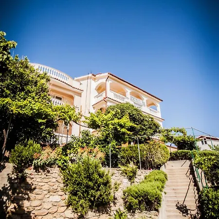 Apartment In With Sea View, Terrace, Wireless, Washing Machine Lopar